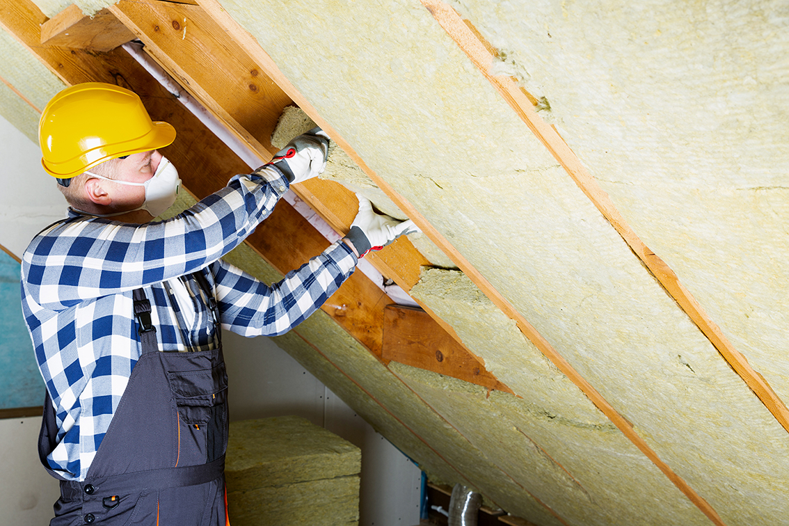 installing roof insulation