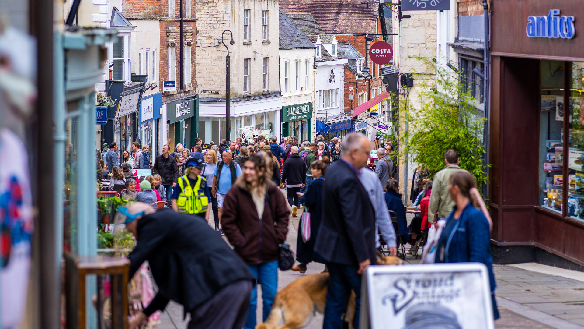 Stroud High Street. Picture: Carl Hewlett / Hewlett Photography & Design